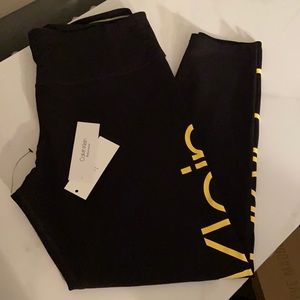 CK women’s performance legging XL